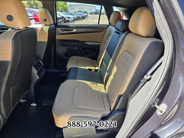 Certified 2024 Volkswagen Atlas Cross Sport SEL R-Line AWD/4WD image 12