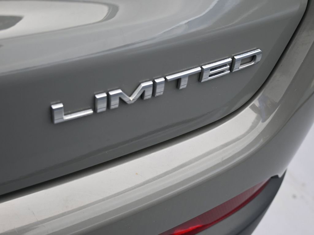 Used 2022 Jeep Compass Limited image 38