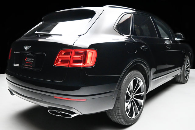 Used 2019 Bentley Bentayga AWD/4WD image 32