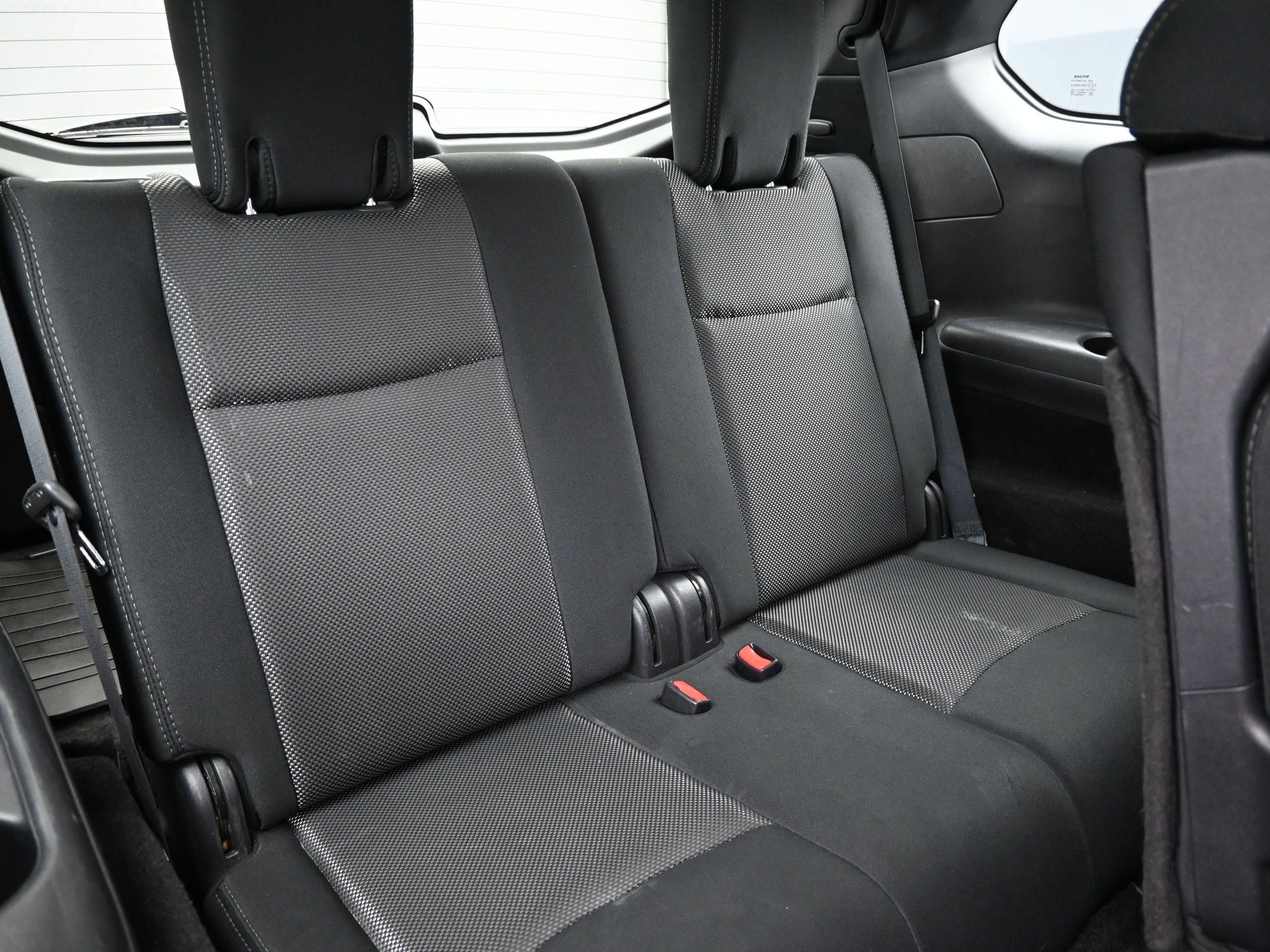 Used 2020 Nissan Pathfinder SV image 27