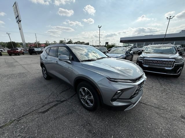 Used 2023 Chevrolet Blazer LT w/ Convenience Package FWD image 1