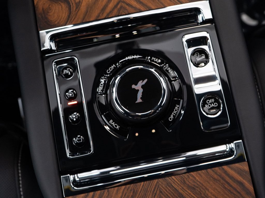 Certified 2023 Rolls-Royce Cullinan AWD/4WD image 41