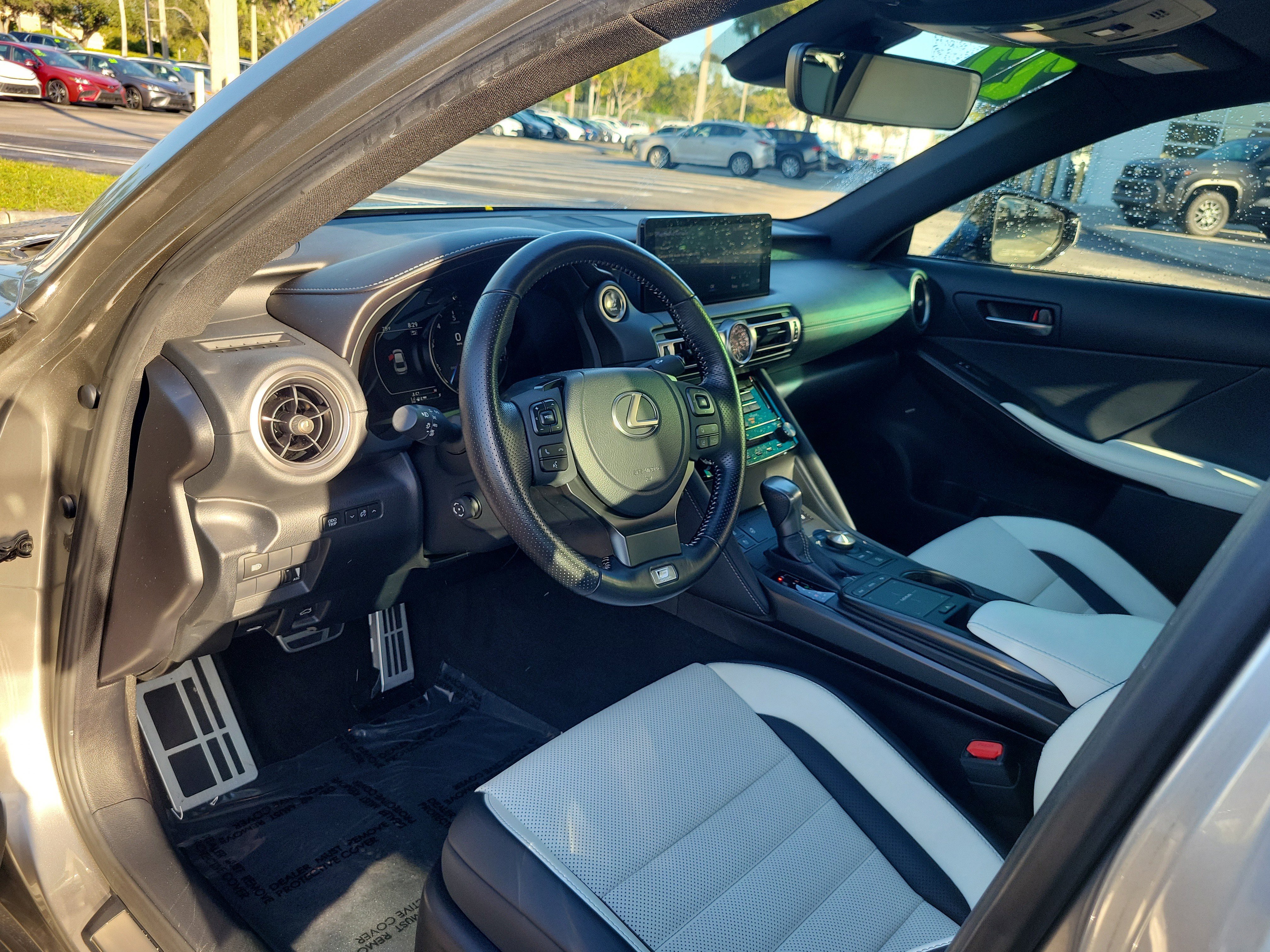 Used 2022 Lexus IS 350 F Sport image 12