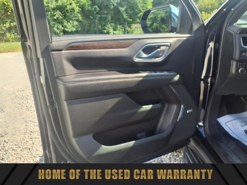 Used 2021 Chevrolet Suburban Premier w/ Premium Package image 26