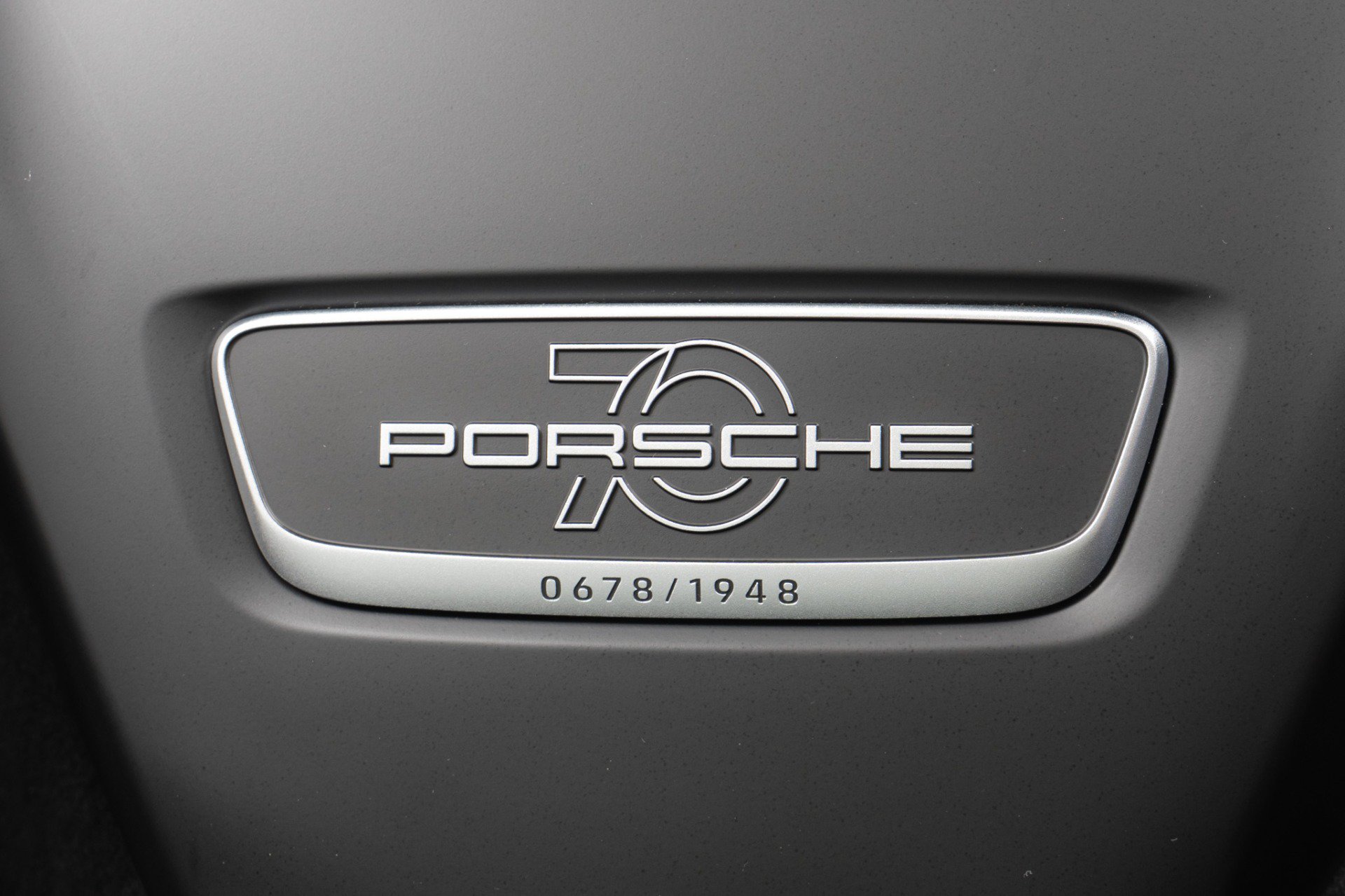 Used 2019 Porsche 911 Speedster RWD image 16