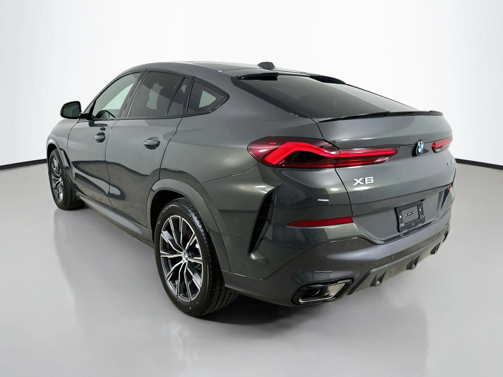New 2027 BMW X6 xDrive40i w/ Executive Package AWD/4WD image 7