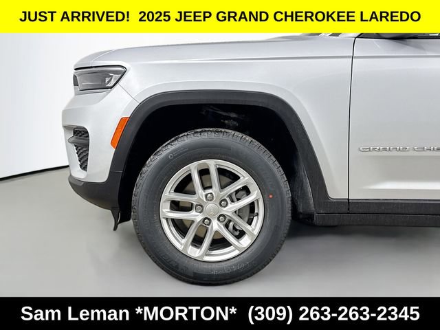 New 2025 Jeep Grand Cherokee Laredo w/ Luxury Tech Group I image 30