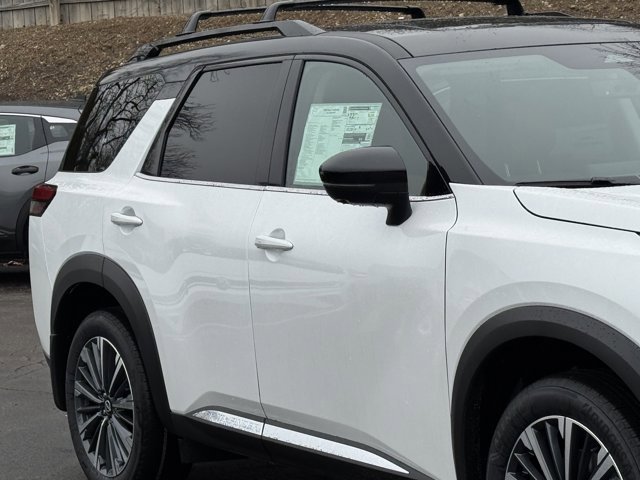 New 2026 Nissan Pathfinder Platinum w/ Cargo Package image 4