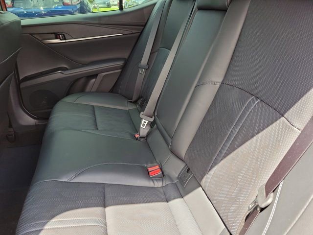 Used 2025 Toyota Camry XSE FWD image 16