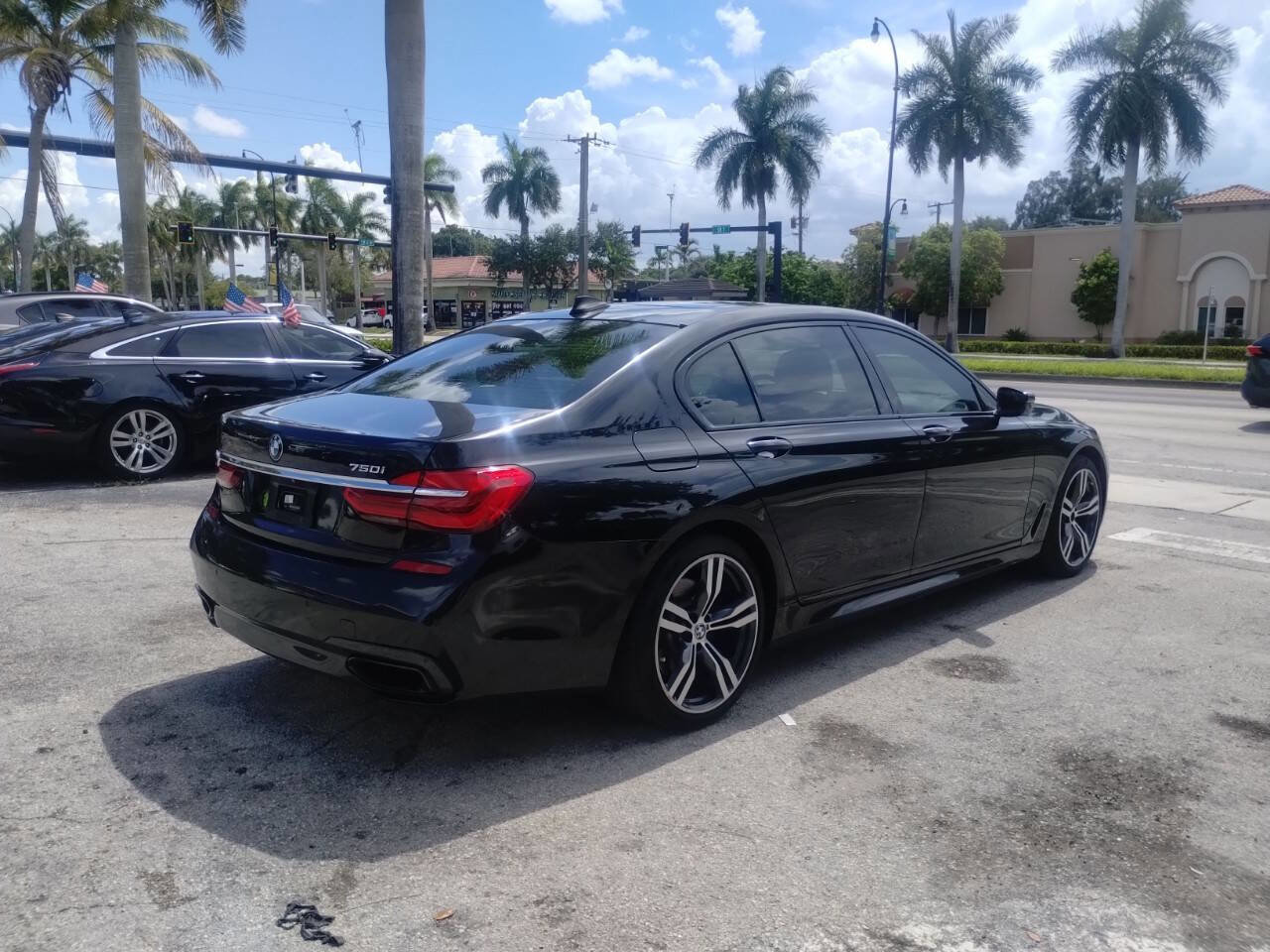 Used 2016 BMW 750i image 16