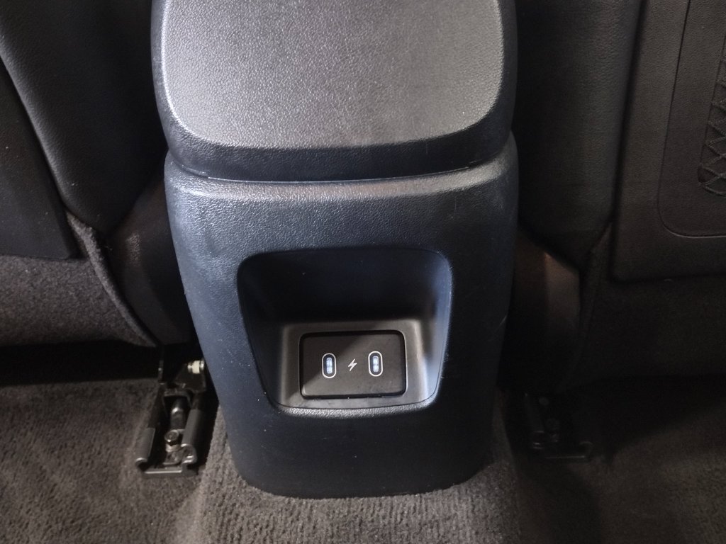 Certified 2024 Hyundai Elantra Limited FWD image 38