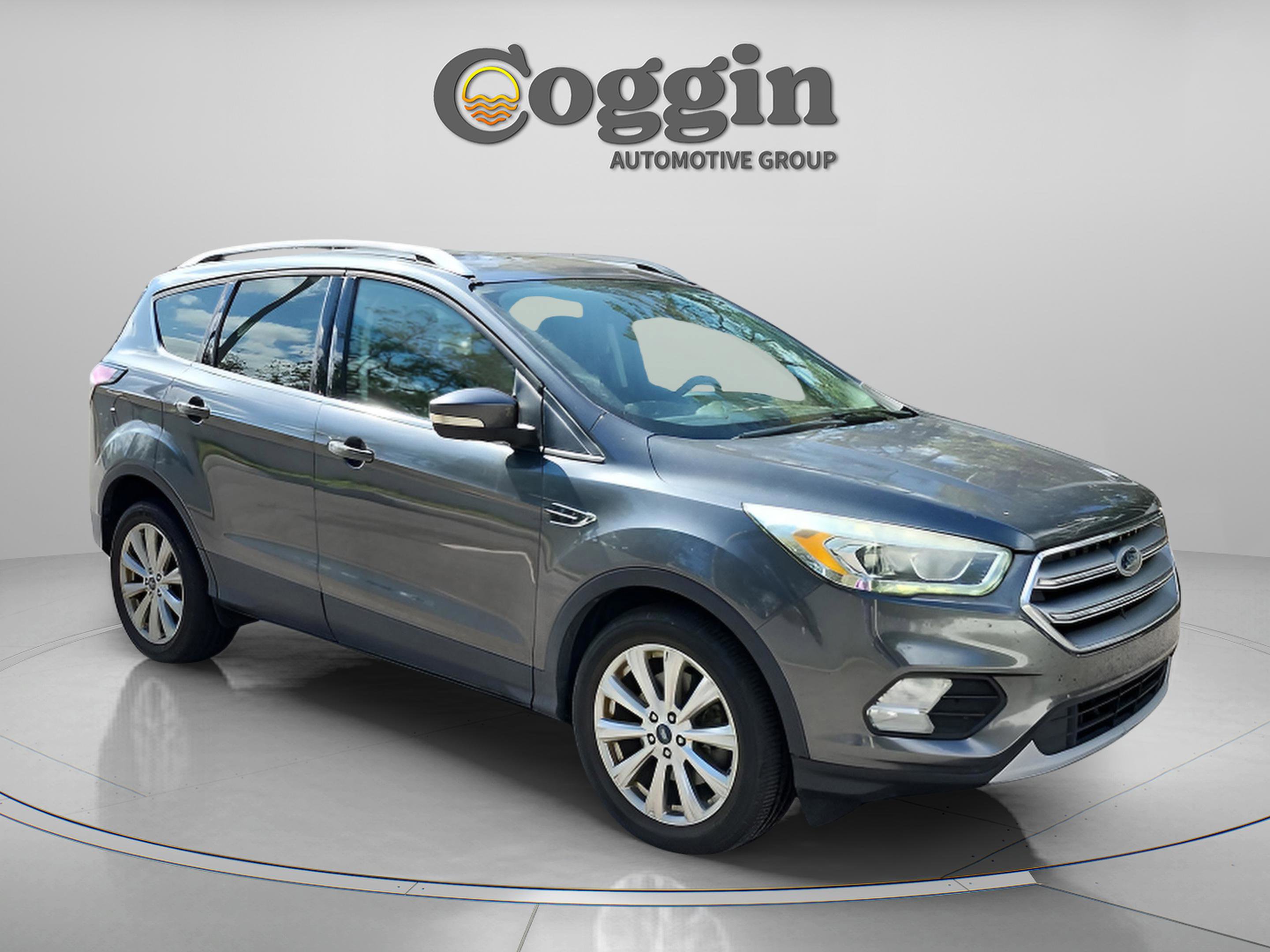 Used 2017 Ford Escape Titanium image 5