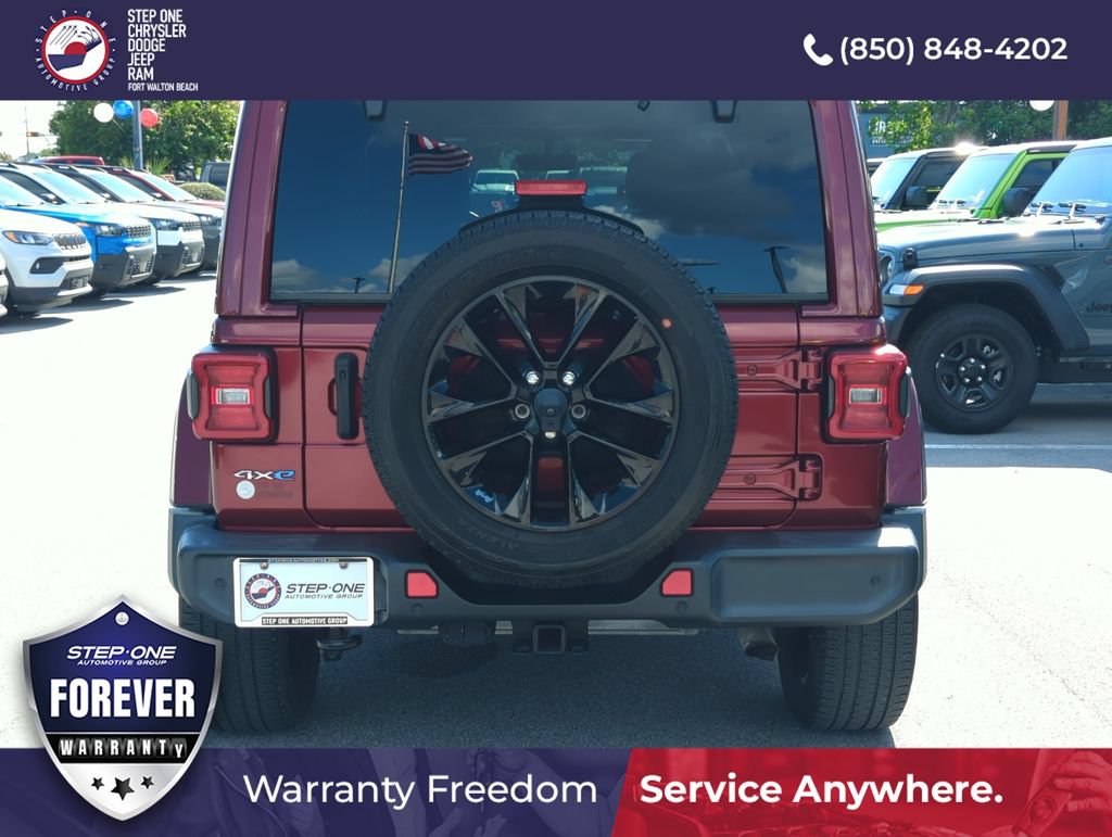 Used 2021 Jeep Wrangler Unlimited Sahara w/ Cold Weather Group AWD/4WD image 5
