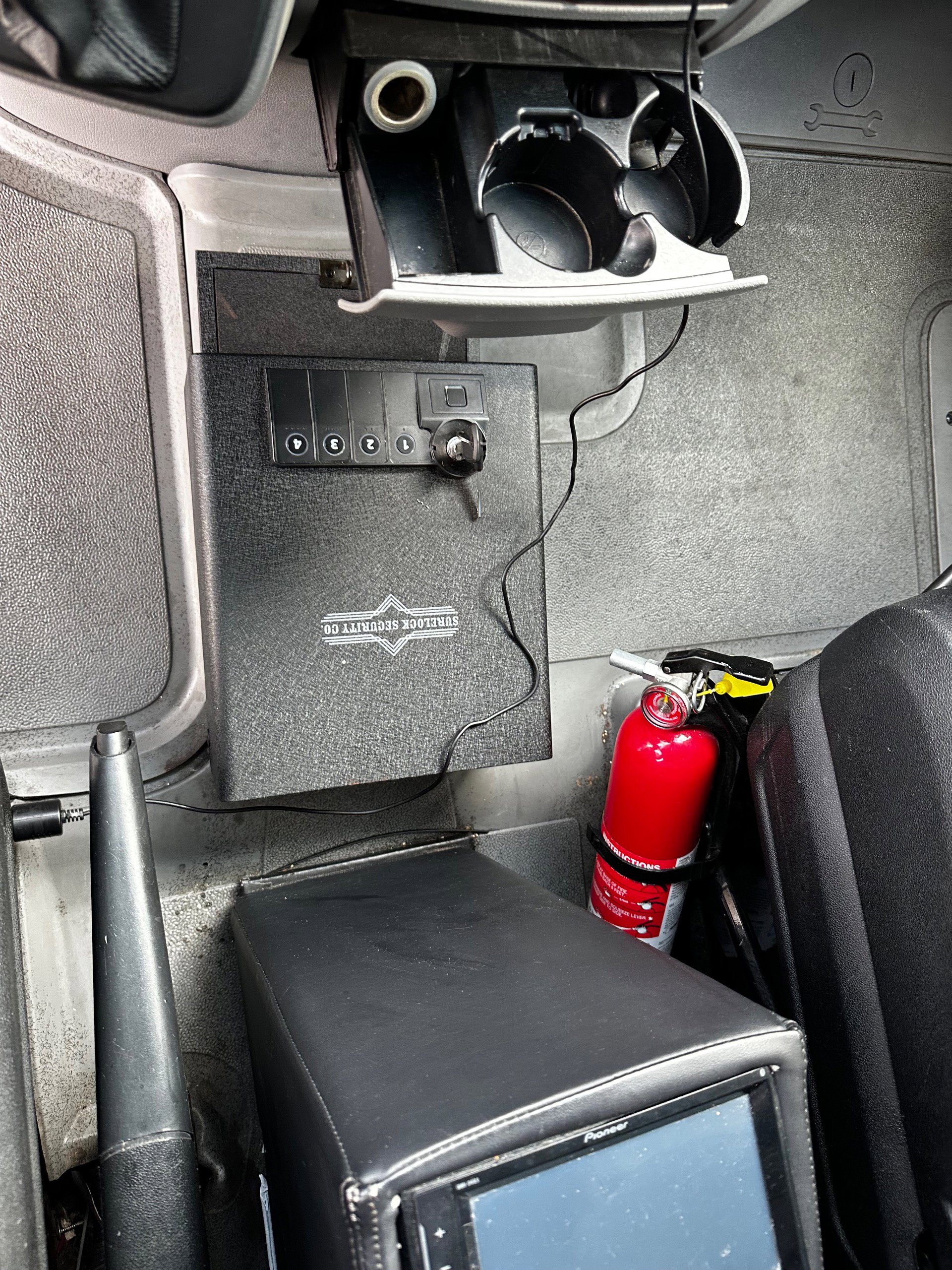 Used 2016 Mercedes-Benz Sprinter 2500 image 38