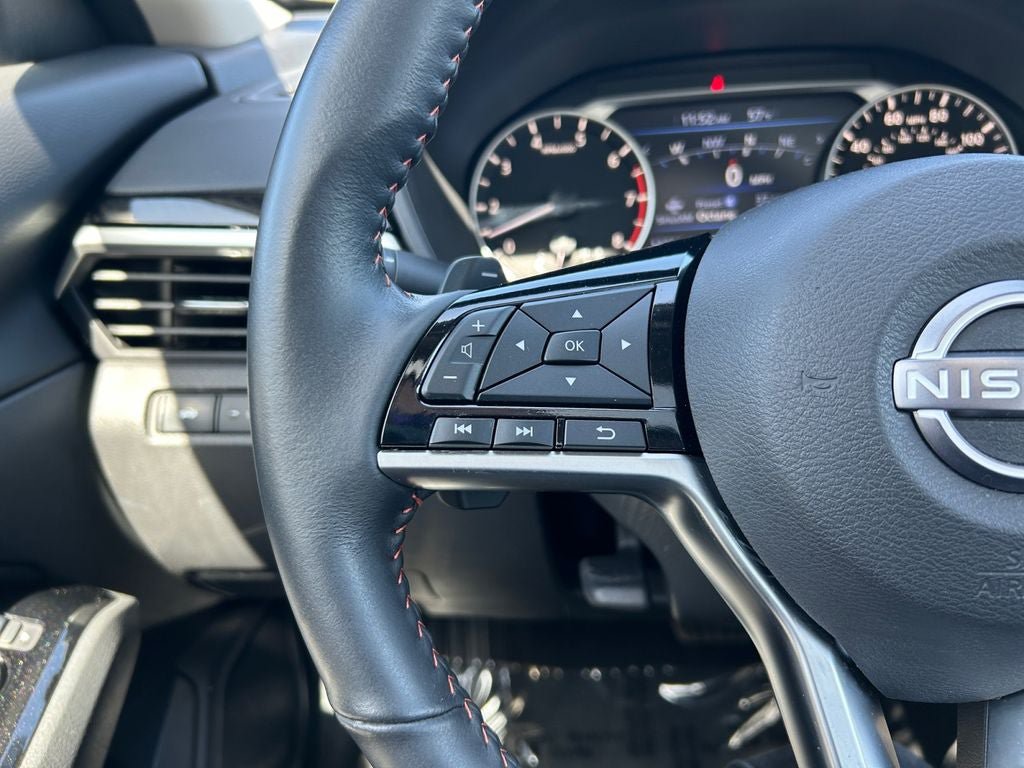Used 2023 Nissan Altima 2.5 SR w/ SR Premium Package AWD/4WD image 15