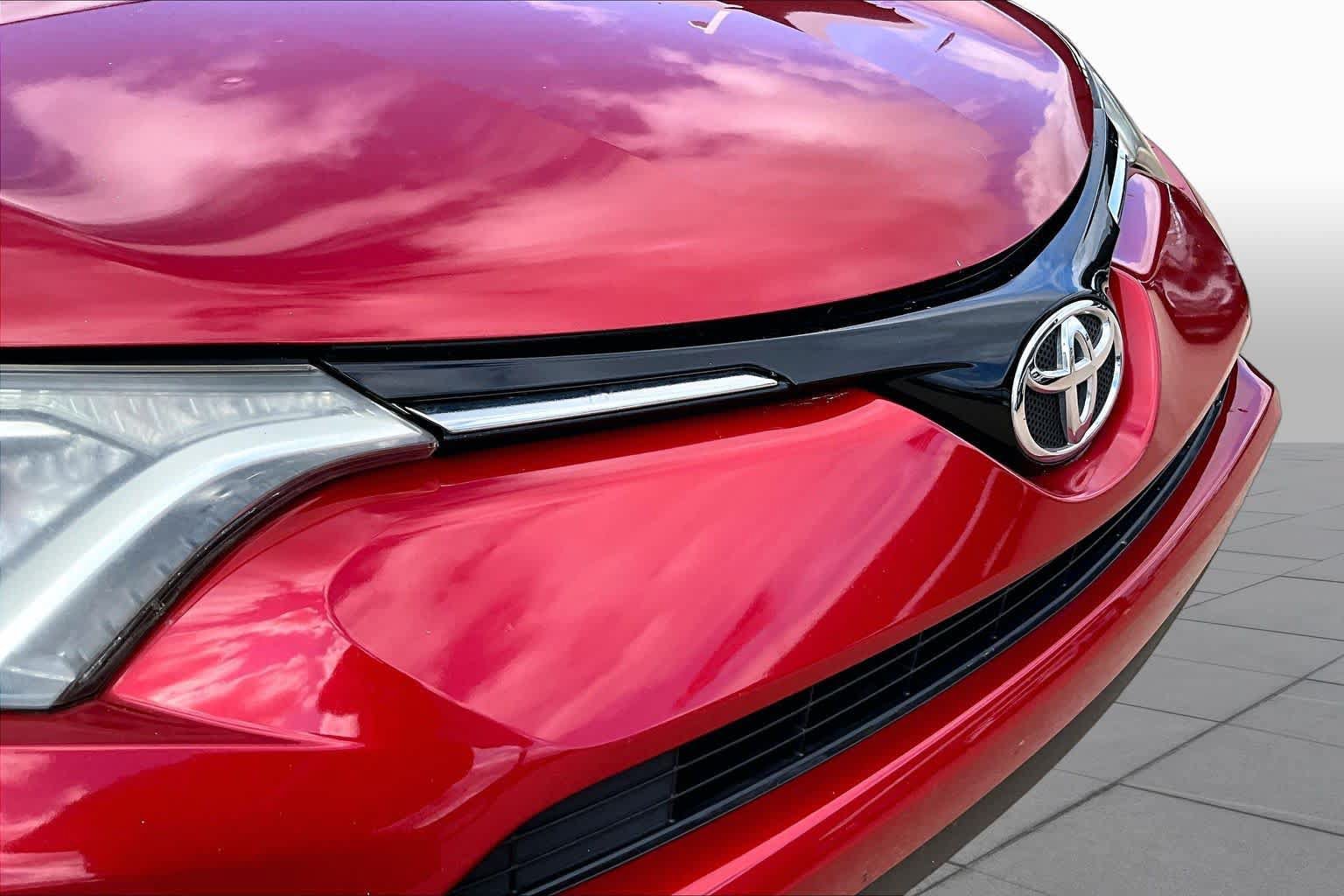 Used 2016 Toyota RAV4 LE FWD image 29