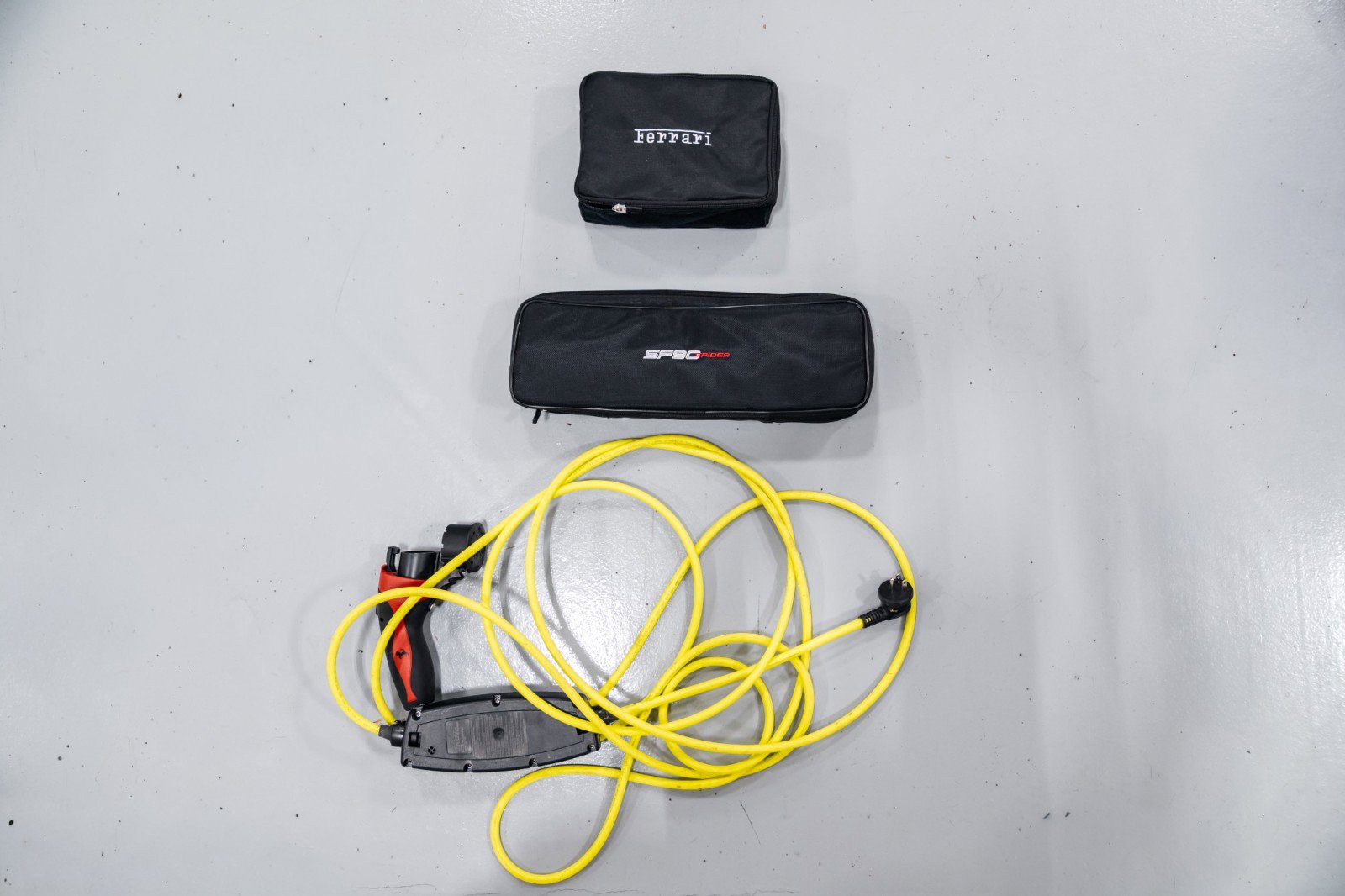 Used 2024 Ferrari SF90 Spider image 42