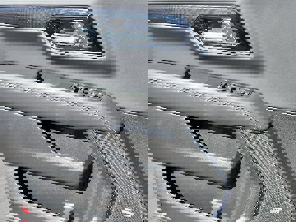 New 2026 GMC Yukon XL Elevation w/ Elevation Premium Package image 7