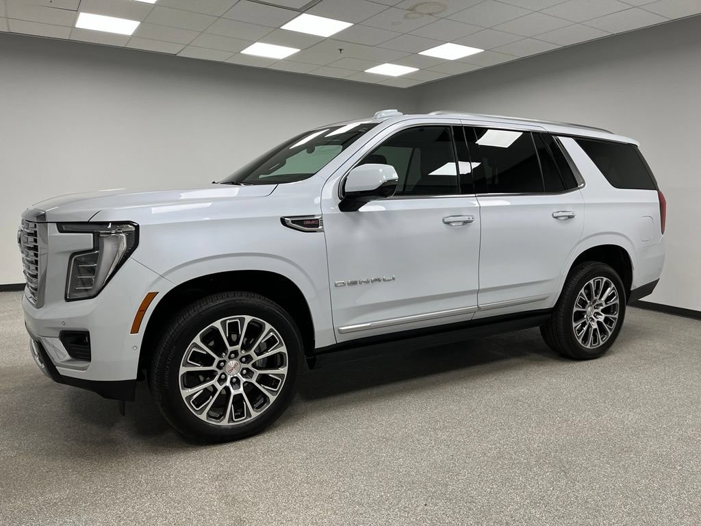 Used 2026 GMC Yukon Denali w/ Sun & Power Step Package AWD/4WD image 6
