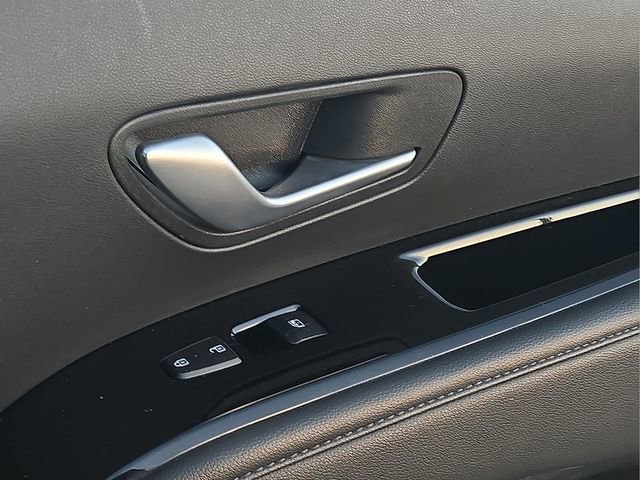 Used 2022 Hyundai Santa Cruz Limited image 13