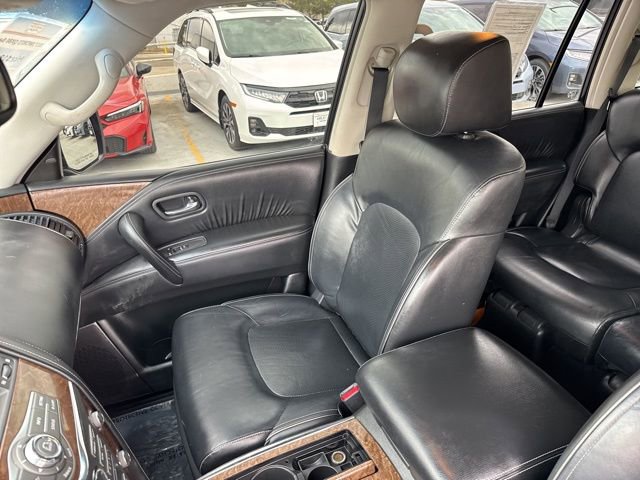 Used 2017 INFINITI QX80 4WD w/ Driver Assistance Package image 13