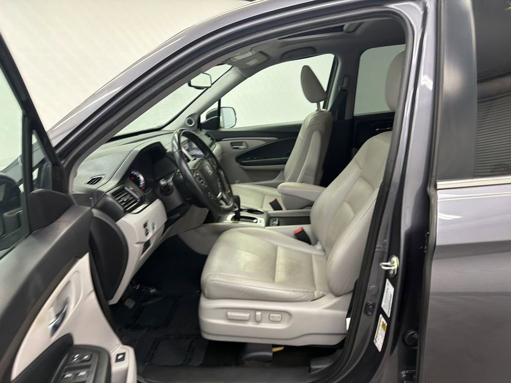 Used 2019 Honda Ridgeline RTL-T image 9