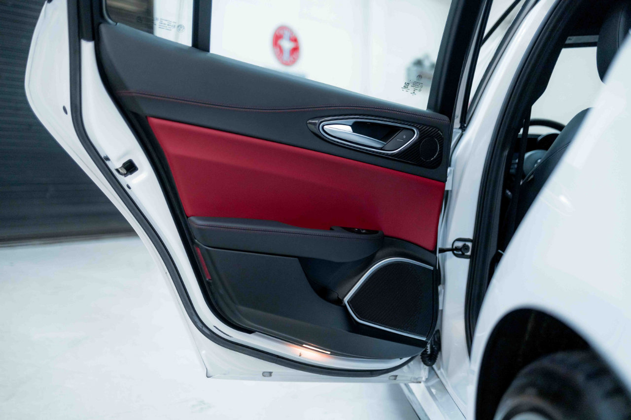 Used 2017 Alfa Romeo Giulia Quadrifoglio image 45