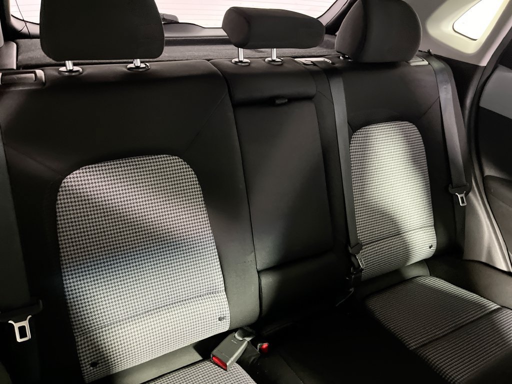 Used 2021 Hyundai Kona SE w/ Cargo Package FWD image 28
