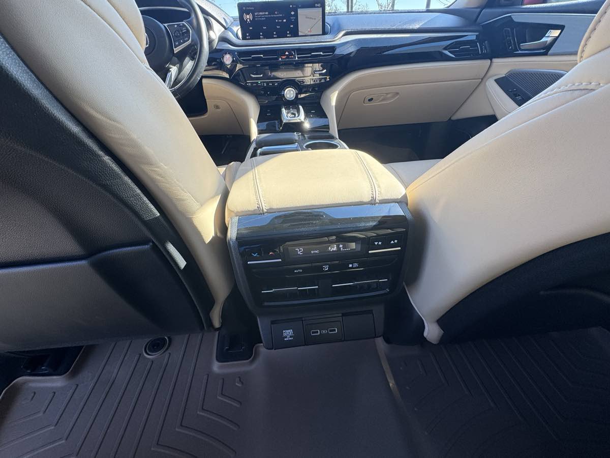 Used 2023 Acura MDX w/ Technology Package FWD image 23