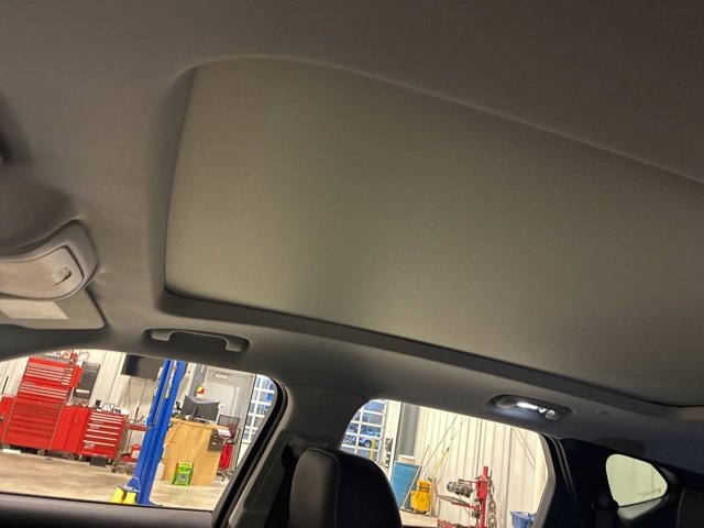 Used 2023 Chevrolet Blazer LT image 13