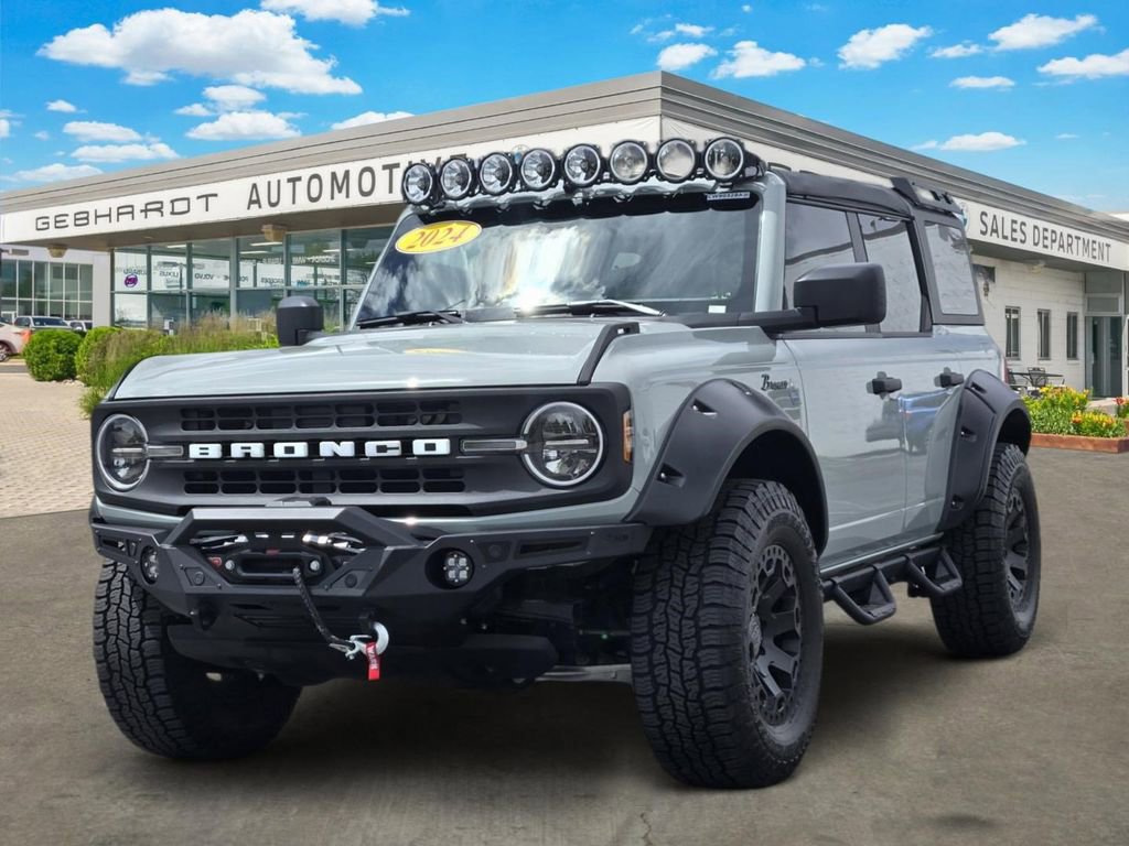 Used 2024 Ford Bronco Black Diamond AWD/4WD image 3