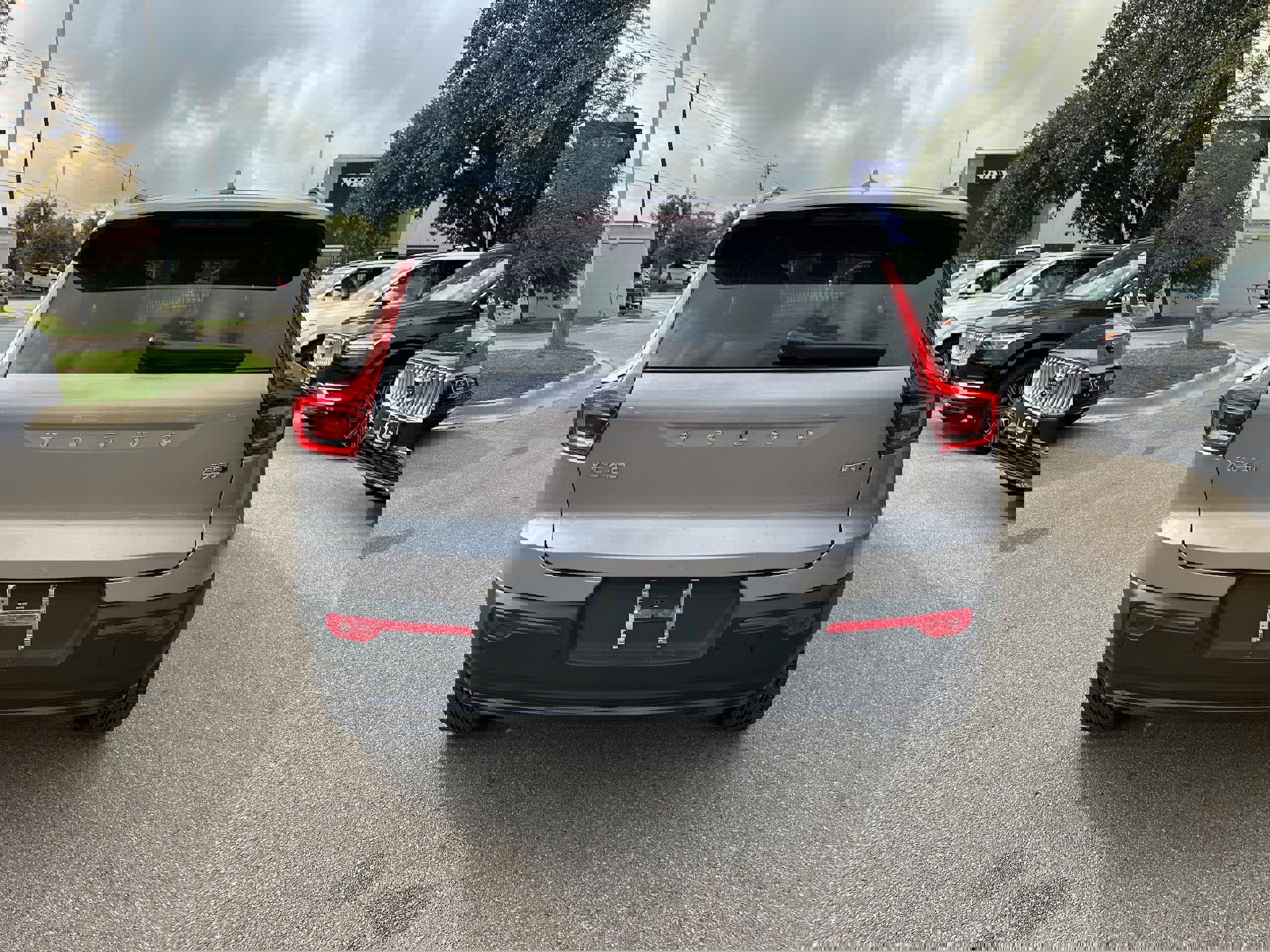 New 2026 Volvo XC40 B5 Core image 5