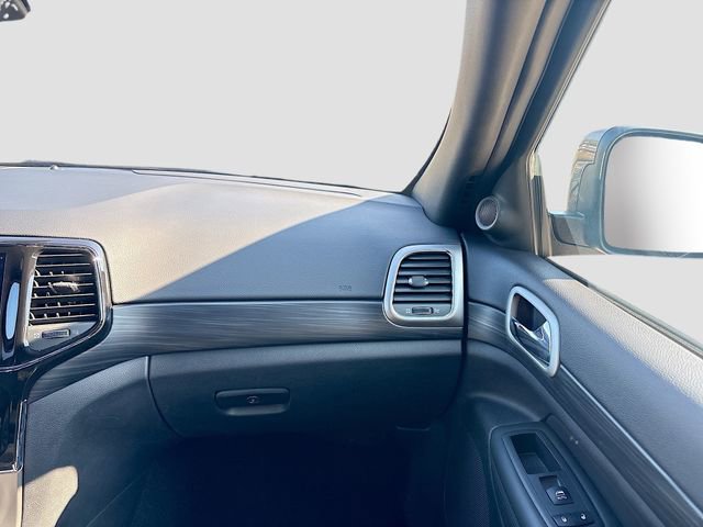 Used 2021 Jeep Grand Cherokee Laredo X image 17