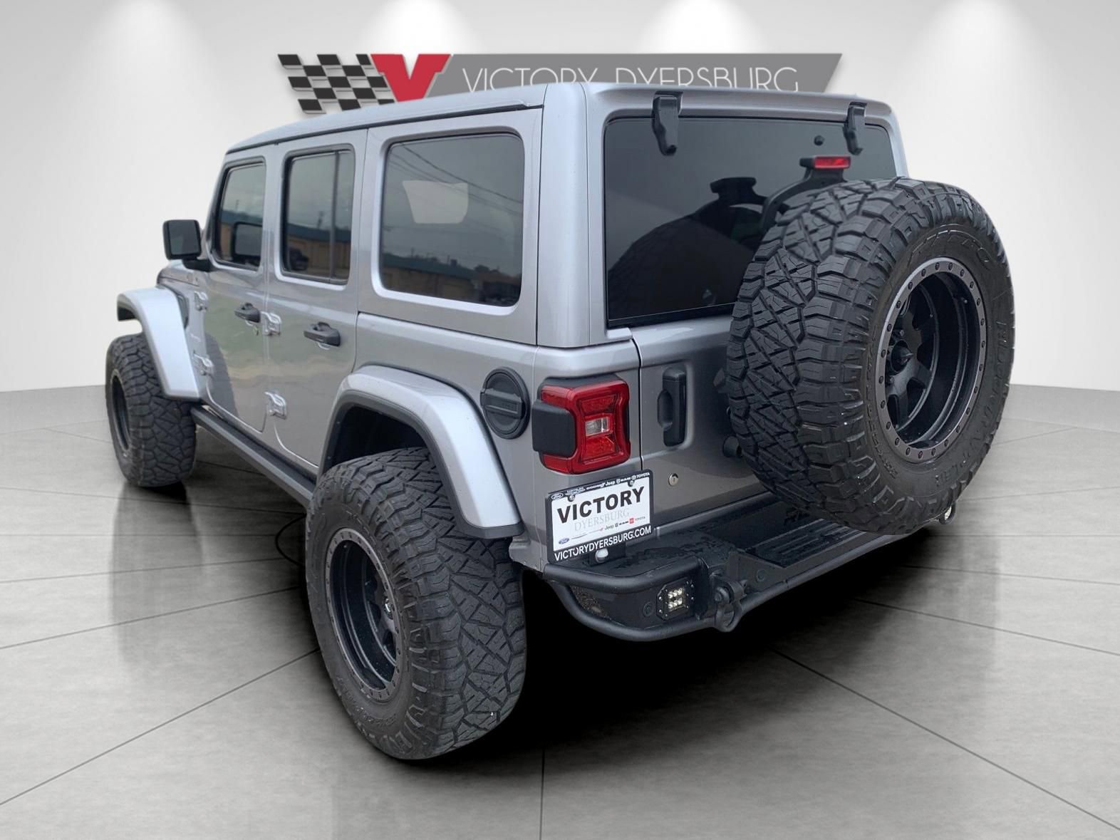 Used 2019 Jeep Wrangler Unlimited Sahara w/ Safety Group image 6