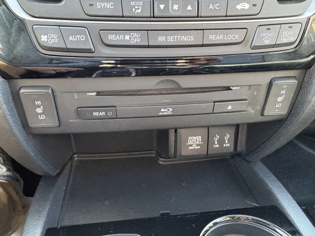 Used 2016 Honda Pilot Touring image 46