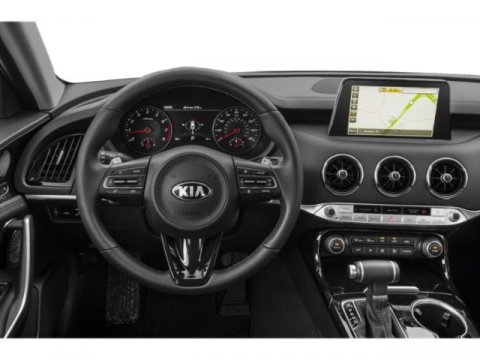 Used 2018 Kia Stinger Premium image 10