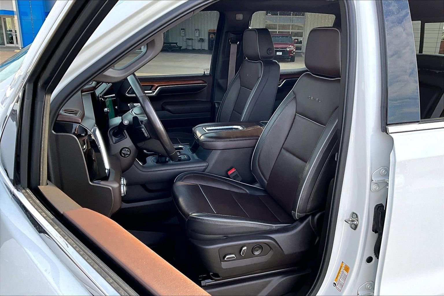 Used 2022 GMC Sierra 1500 Denali w/ Denali Reserve Package image 27