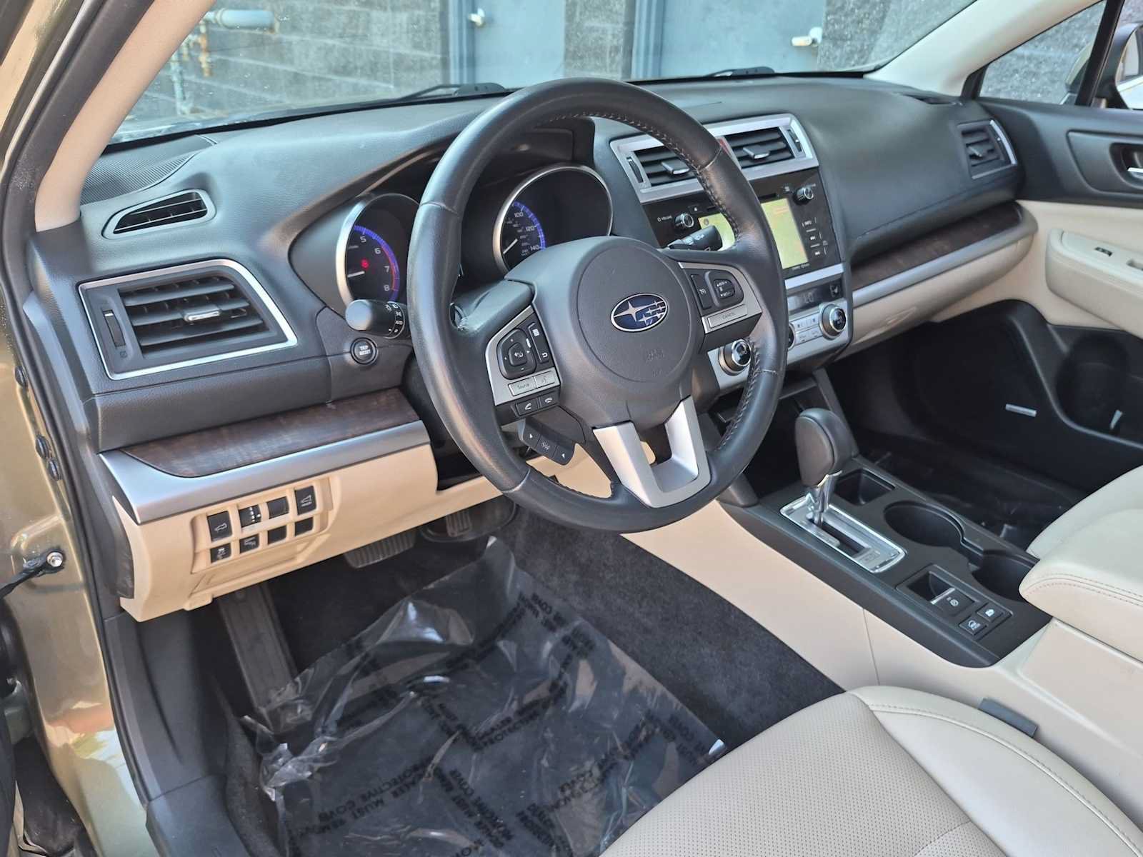 Used 2015 Subaru Outback 2.5i Limited AWD/4WD image 10