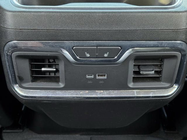 Used 2025 Chevrolet Silverado 1500 High Country AWD/4WD image 32