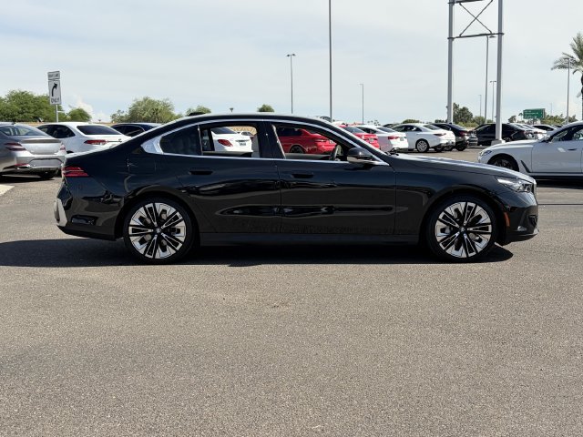 Certified 2025 BMW 530i RWD image 6