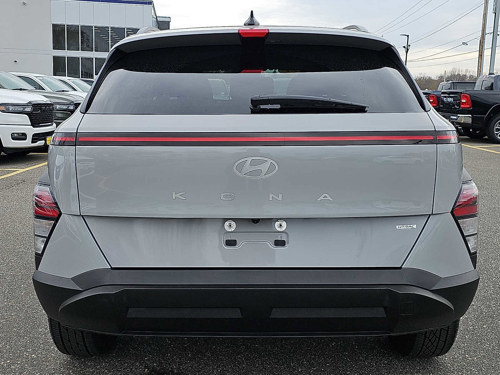 Used 2024 Hyundai Kona SEL AWD/4WD image 5