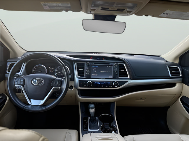 Used 2017 Toyota Highlander XLE FWD image 8