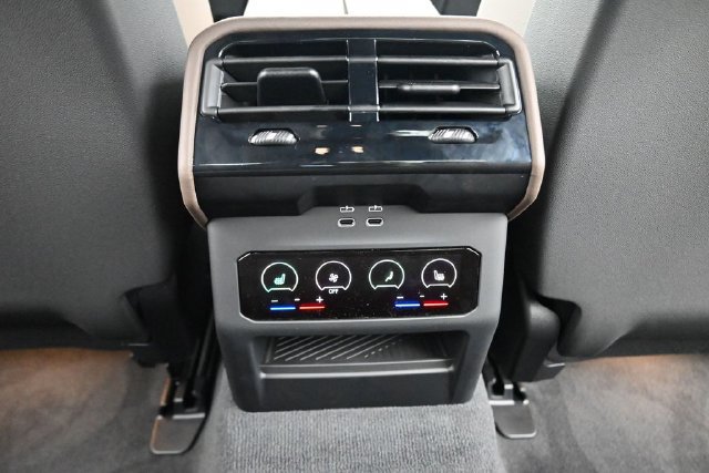 New 2027 BMW 550e xDrive AWD/4WD image 17