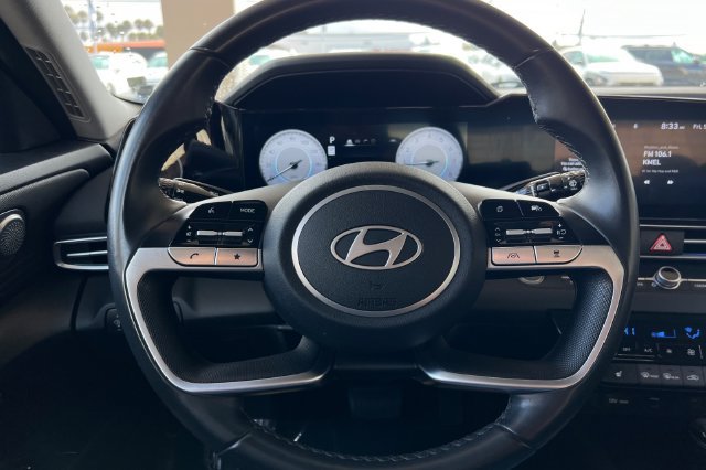 Used 2025 Hyundai Elantra Limited FWD image 28