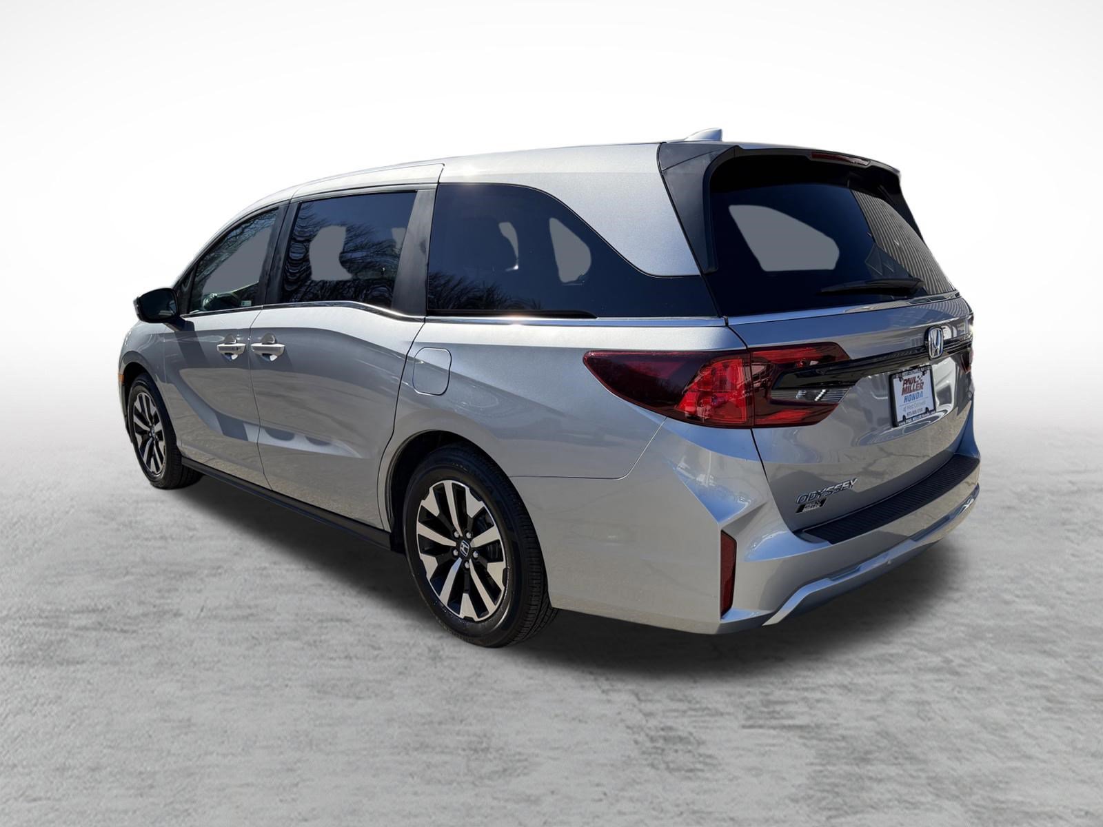 Certified 2025 Honda Odyssey EX-L image 4