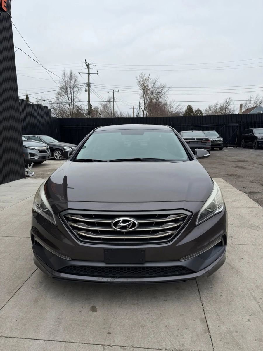 Used 2016 Hyundai Sonata Sport w/ Option Group 02 image 2