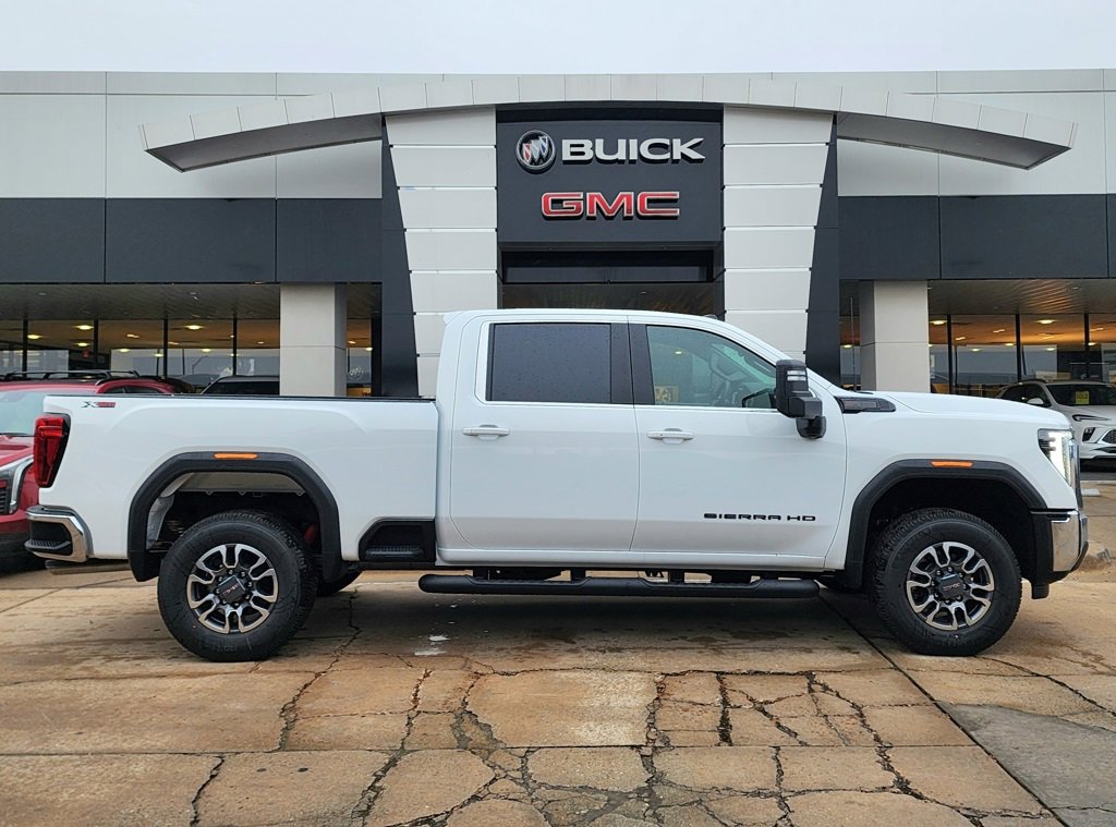 New 2026 GMC Sierra 2500 SLE image 2