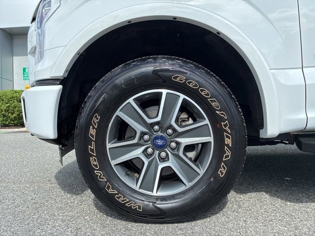 Used 2016 Ford F150 Lariat w/ Equipment Group 502A Luxury AWD/4WD image 8