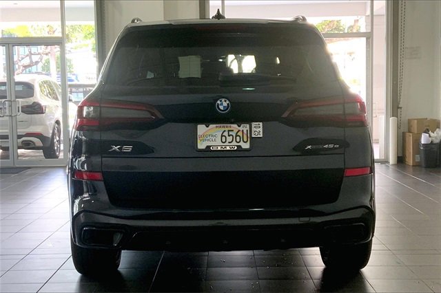 Used 2022 BMW X5 xDrive45e w/ M Sport Package image 4