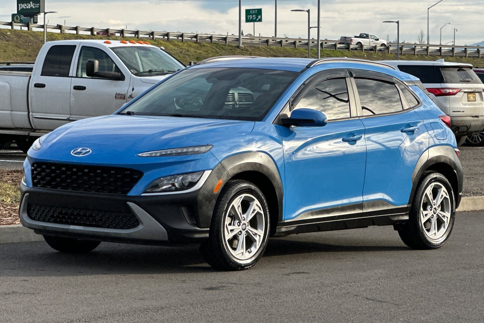 Used 2022 Hyundai Kona SEL w/ Cargo Package image 7